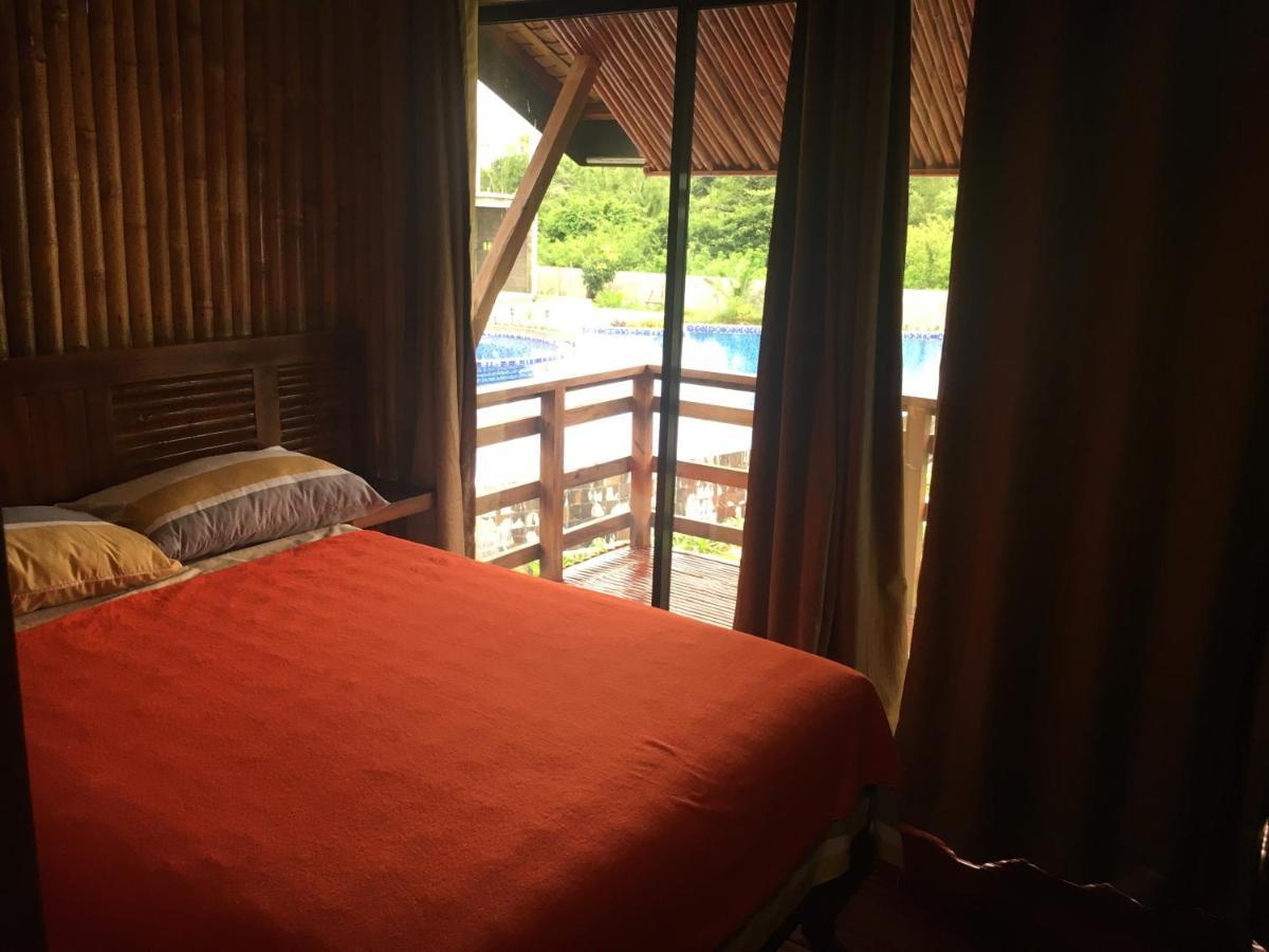 Vistapaloma Beach Resort Odiong Ngoại thất bức ảnh