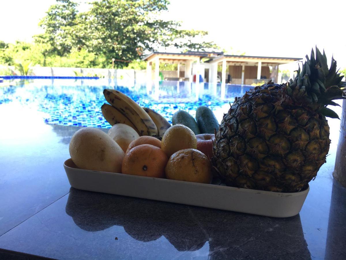 Vistapaloma Beach Resort Odiong Ngoại thất bức ảnh