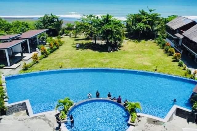Vistapaloma Beach Resort Odiong Ngoại thất bức ảnh