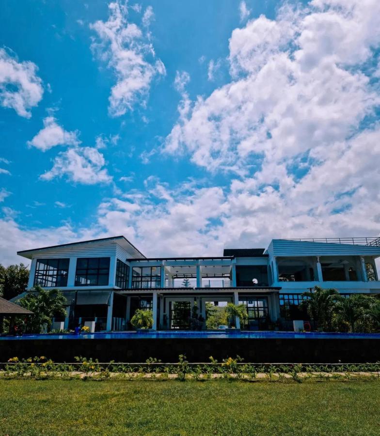 Vistapaloma Beach Resort Odiong Ngoại thất bức ảnh
